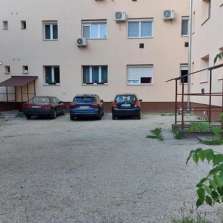 Ancsi Apartmant Кечкемет Экстерьер фото